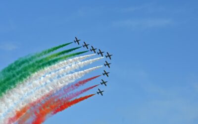 Domani il cielo di Roma si colora: sfilano le Frecce Tricolori per Re Carlo e Camilla
